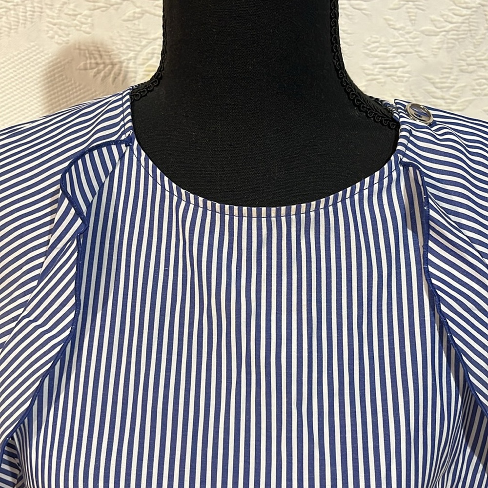 Zara basic blouse, size small - Picture 3 of 11